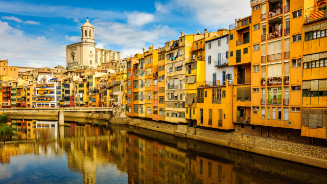 Girona und befestigte Dörfer