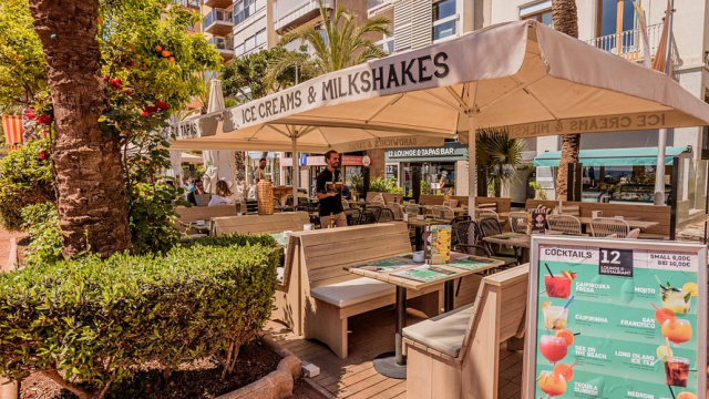 12 Lounge Gelats & Crêpes